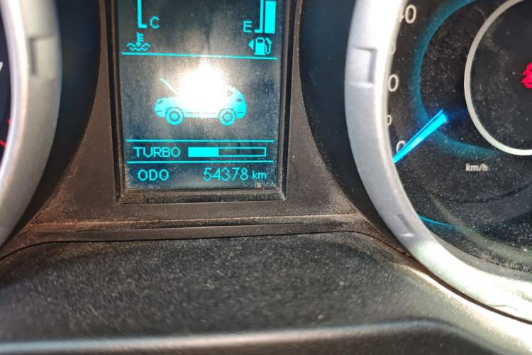 Used BAIC Weiwang S50 2016 1.5T Manual Joyful Premium Edition Odometer Close Up