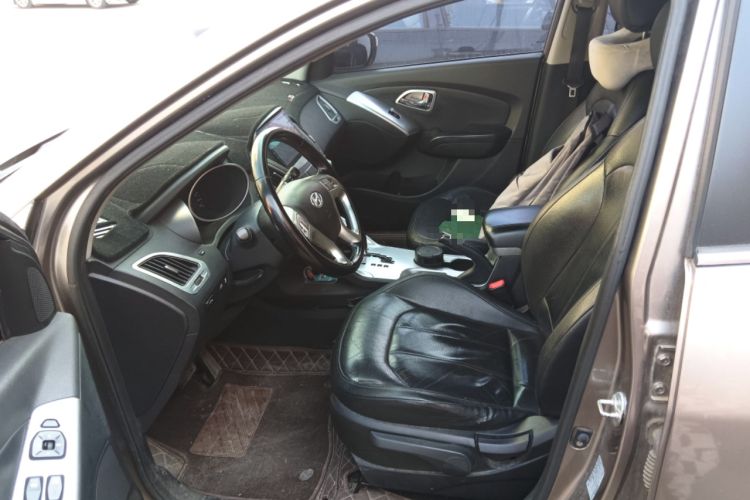 Used Hyundai ix35 2015 2.0L Automatic 2WD Smart Type China IV