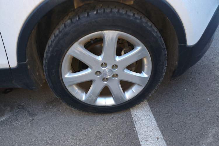 Used Buick Encore 2015 1.4T Automatic Two-Wheel Drive Urban Elite Version
