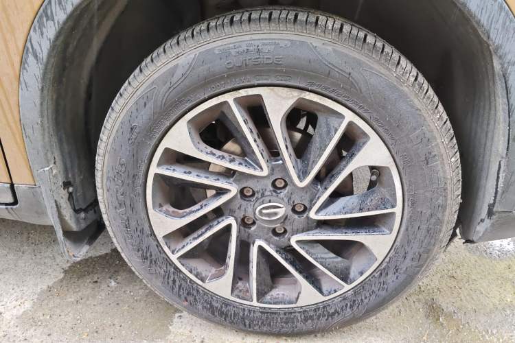 Used GAC Trumpchi GS4 2015 200T Manual Luxury Edition Right Front Wheel Hub