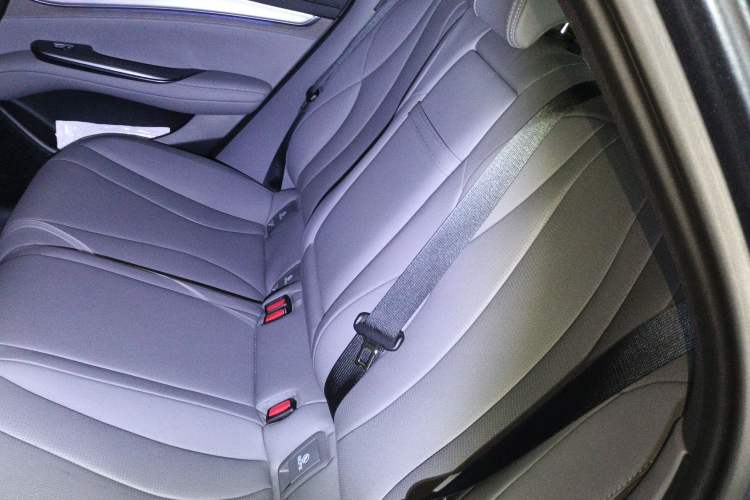 Used BYD Seal 07 DM-i 2025 Intelligent Driving Version DM-i 1.5L 125 km Prestige Edition Left Rear Seat