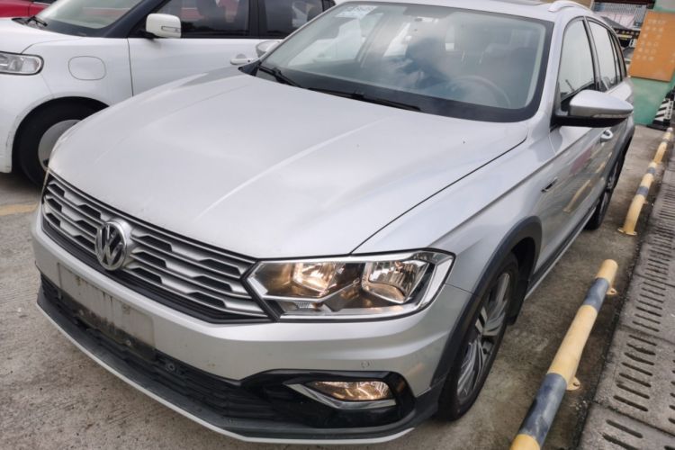 Used Volkswagen C-TREK 2017 1.6L Manual Luxury Model