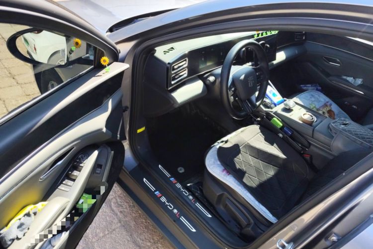 Used BYD Qin L 2024 DM-i 80KM Leading Model
