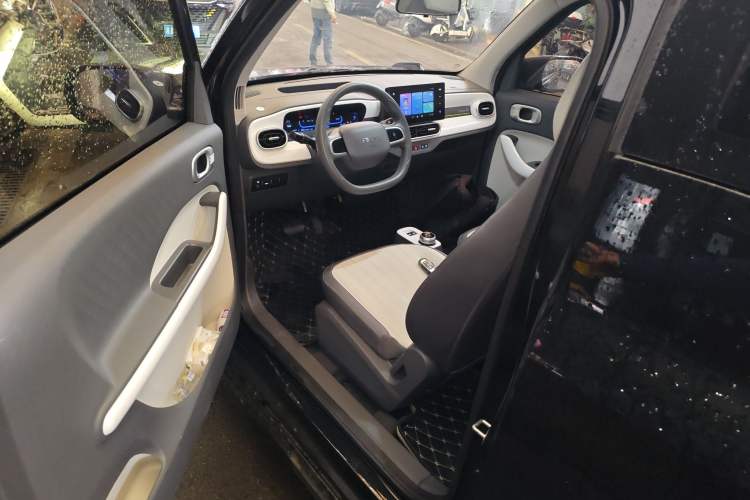 Used Geely Galaxy Panda 2025 210km Panda Kart Driver Seat