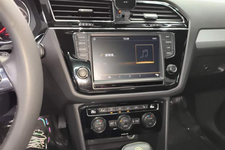 Used Volkswagen Tiguan L 2018 330TSI Automatic Two-Wheel Drive Luxury Edition
