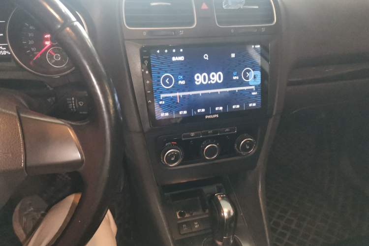 Used Volkswagen Golf 2012 1.4 TSI Automatic Comfort Edition Audio And AC Panel