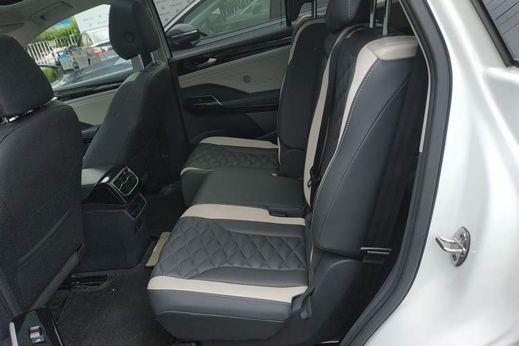 Used Volkswagen ID.6 CROZZ 2024 PRO Model