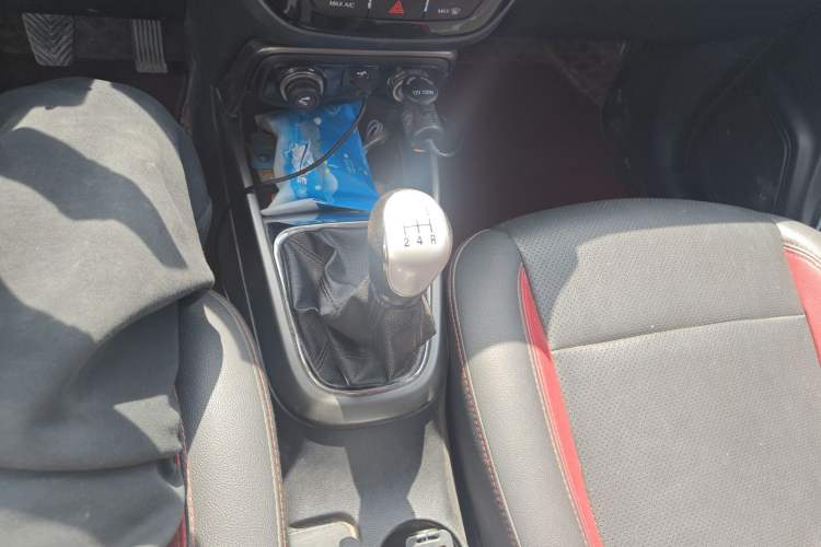 Used CHANGAN CS15 2016 1.5L Manual Luxury Edition