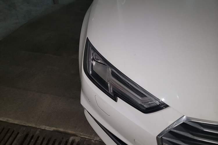 Used Audi A4L 2019 40 TFSI Ambition Version China V Right Front Headlight
