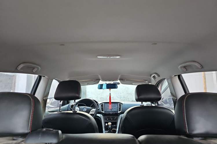 Used Venucia T70 2015 2.0L Manual RuiQu Version
