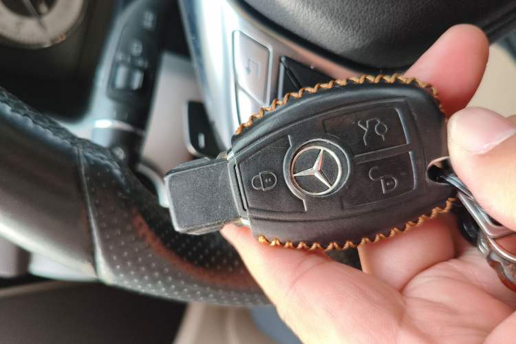Used Mercedes-Benz GLK-Class 2015 GLK 300 4MATIC Fashion Edition Ultimate Version Vehicle Key