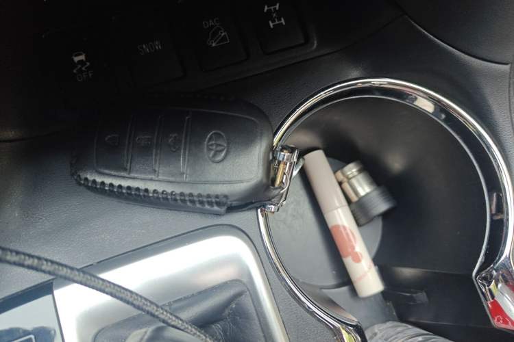 Used Toyota Highlander 2018 2.0T Four-Wheel Drive Prestige Version 7 Seats China VI Standard
