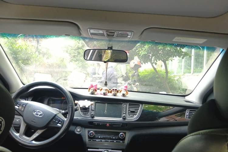 Used Hyundai Mistra 2014 1.8L Automatic Smart GLS Headliner