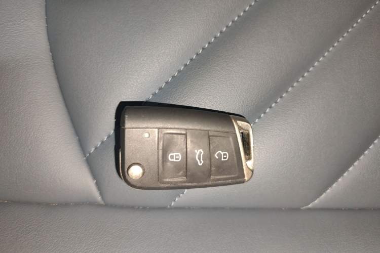 Used Volkswagen Tharu 2024 300TSI Two-Wheel-Drive Moon Luxury Edition