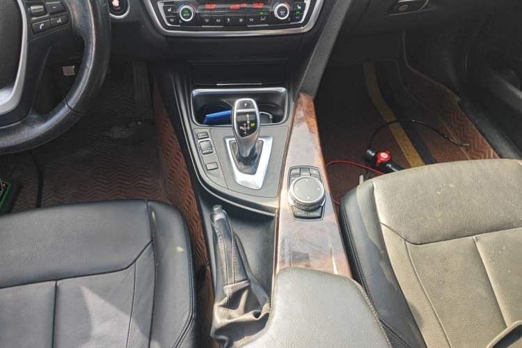 Used BMW 3 Series 2015 320Li Luxury Design Package Premium Edition
