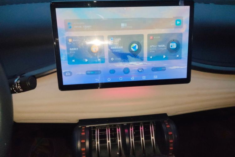 Used BYD Yuan PLUS 2022 510 km Flagship Version Audio And AC Panel