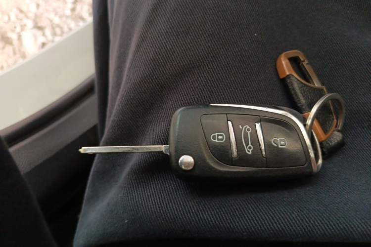 Used Peugeot 408 2013 2.0L Manual Comfort Edition Vehicle Key