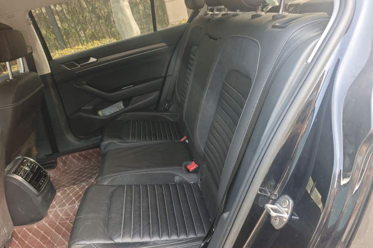 Used Volkswagen Magotan 2020 330TSI DSG Leading Model Left Rear Seat