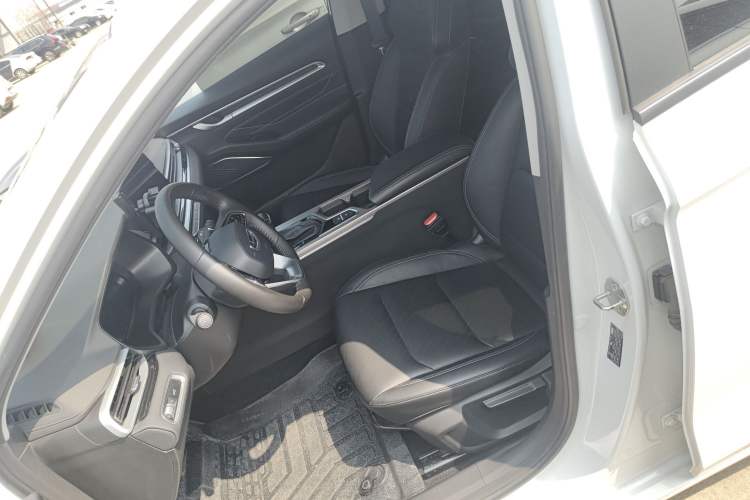 Used Geely Auto Emgrand 2023 4th Generation Champion Edition 1.5L CVT Luxury Model
