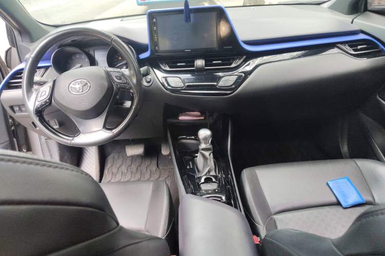 Used Toyota IZOA 2018 2.0L Yichi Edition China V Standard
