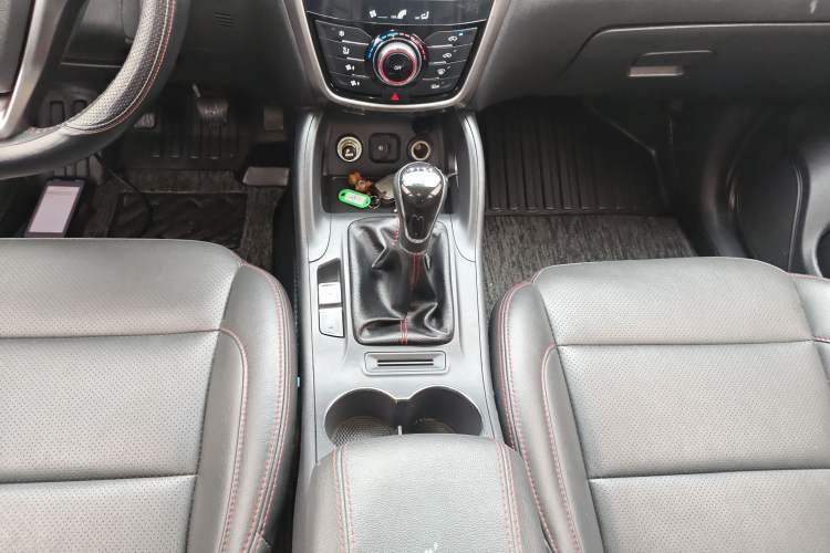 Used CHANGAN CS75 2016 2.0L Manual Luxury Version China V Standard Gear Lever