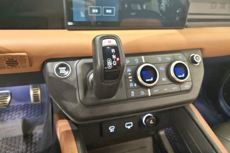 Used Land Rover Defender 2020 110 P400 X Gear Lever