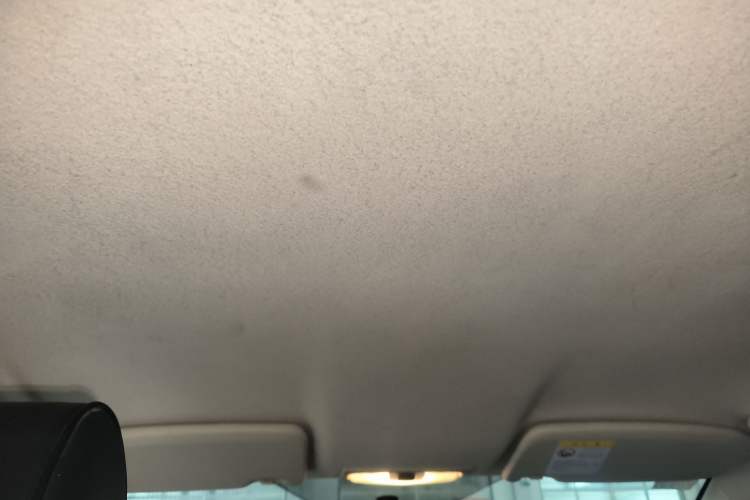 Used Ford Focus 2013 Sedan Classic 1.8L Manual Base Model Headliner