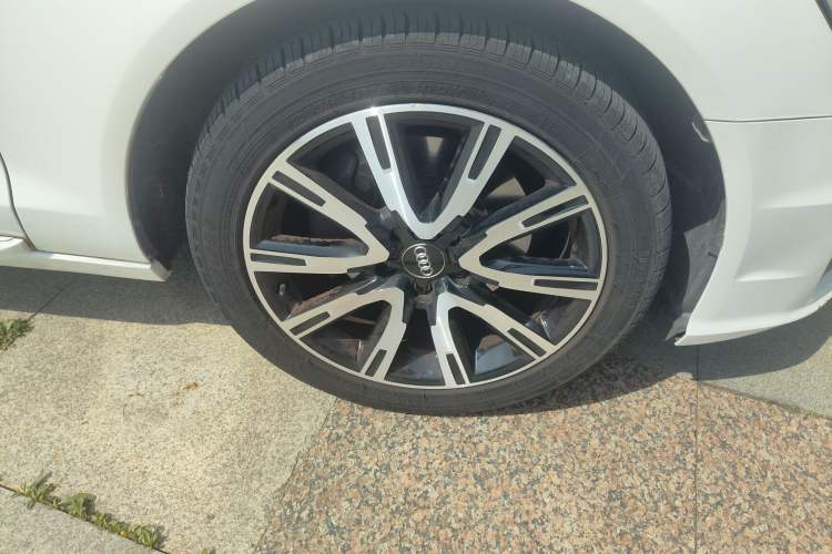 Used Audi A6L 2014 30 FSI Comfort Model Right Front Wheel Hub