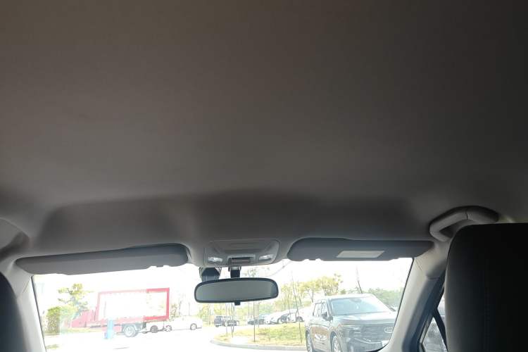 Used Chery Tiggo 5x 2025 High-Energy Version 1.5T CVT Comfort Model Headliner