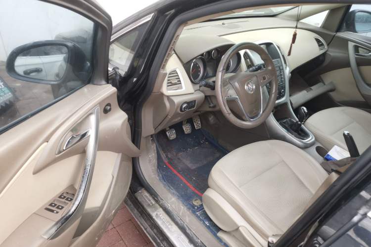 Used Buick GT 2010 GT 1.6L Manual Entry-Level Model
