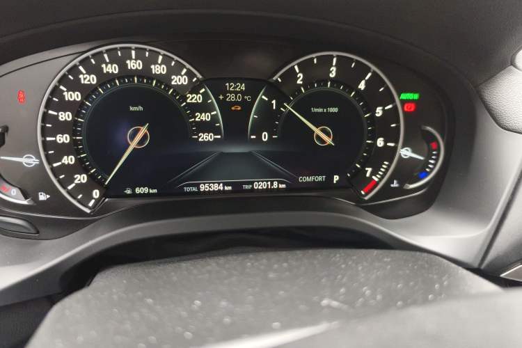 Used BMW X3 2018 xDrive25i M Sport Package China V Odometer Close Up