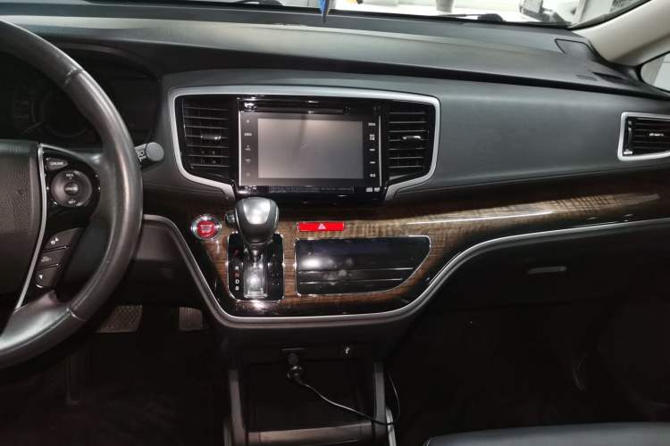 Used Honda Odyssey 2015 Revised Version 2.4L Supreme Edition
