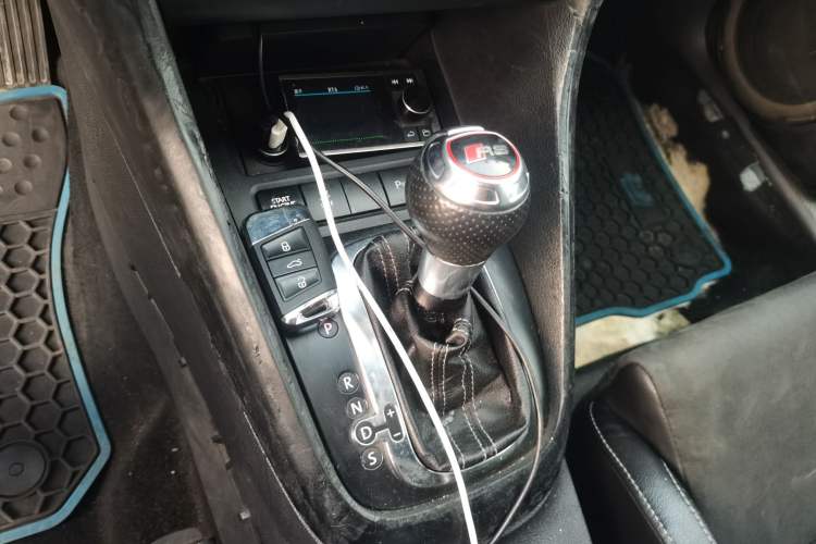 Used Volkswagen Golf 2011 2.0 TSI R
