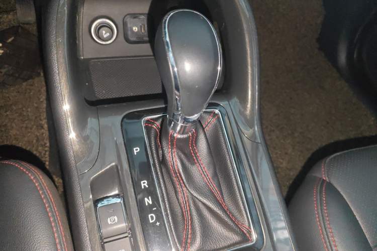 Used Changan CS75 2017 Shangkui Edition 1.5T Automatic Fengxiang Model