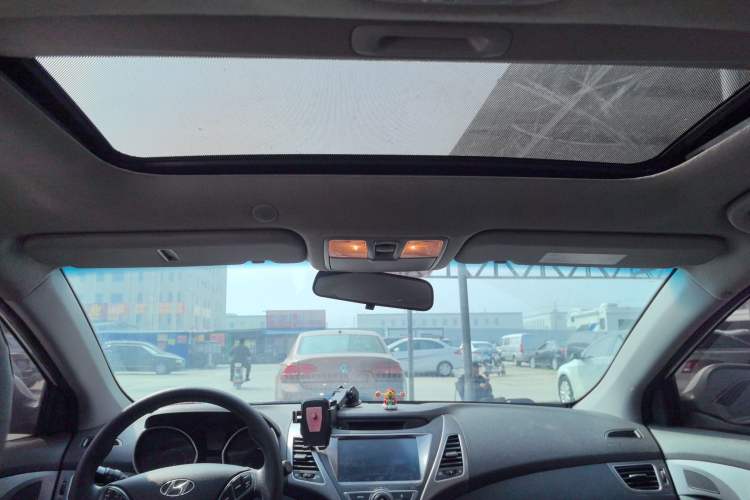 Used Hyundai Elantra (5th Generation / Langdong) 2016 1.6L Automatic Prestige Model
