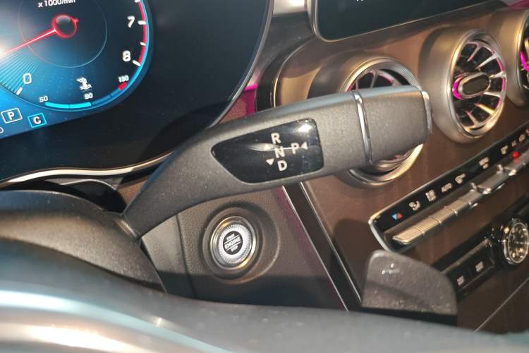 Used Mercedes-Benz GLC 2020 Facelift GLC 300 L 4MATIC Dynamic Edition Gear Lever