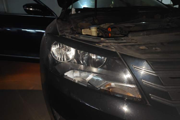 Used Volkswagen Passat 2013 1.8TSI DSG Prestige Edition Right Front Headlight