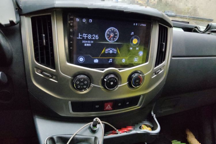 Used Dongfeng Yufeng Yufeng 2021 2.4T Rear-Drive Logistics Vehicle Long Wheelbase Mid-Roof 6-9 Seater China VI Emission Standard YCY24140-60
