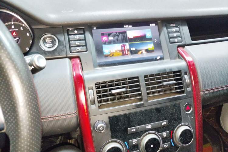 Used Land Rover Discovery Sport 2019 240 PS SE Dynamic Version China VI Standard Audio And AC Panel