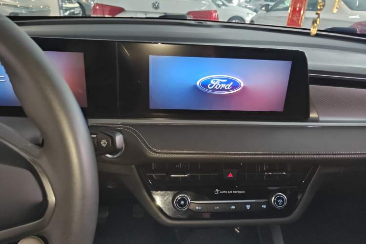 Used Ford Escort 2021 1.5L Automatic Diamond Edition
