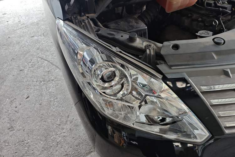 Used FORTHING Lingzhi PLUS 2021 Travel Edition 2.0L Manual Luxury 7-Seater
