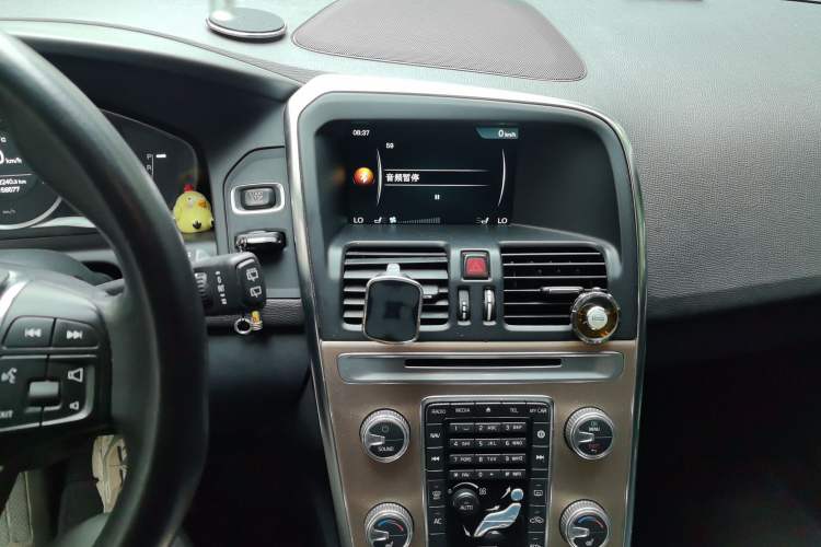 Used Volvo XC60 2016 T5 Smart Upgrade Model
