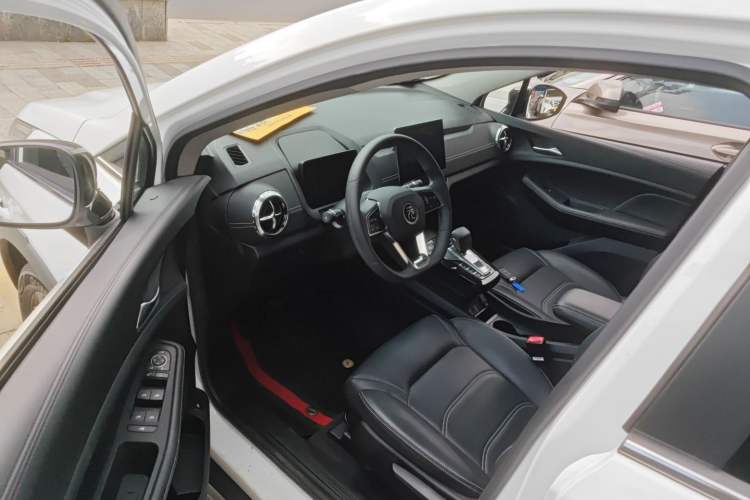 Used BYD Yuan New Energy 2019 EV360 Smart Connect Enjoyment Model
