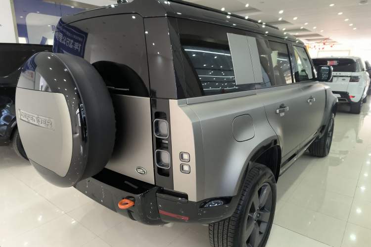 Used Land Rover Defender 2024 110 3.0T P400 X
