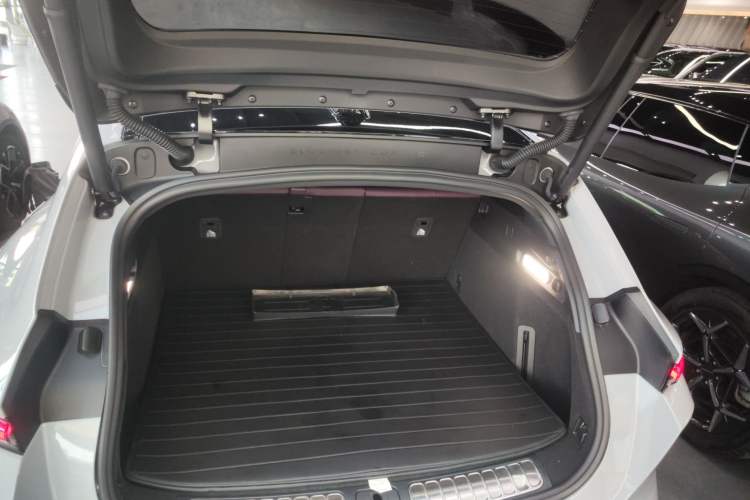 Used Nio ET5T 2023 75 kWh Touring