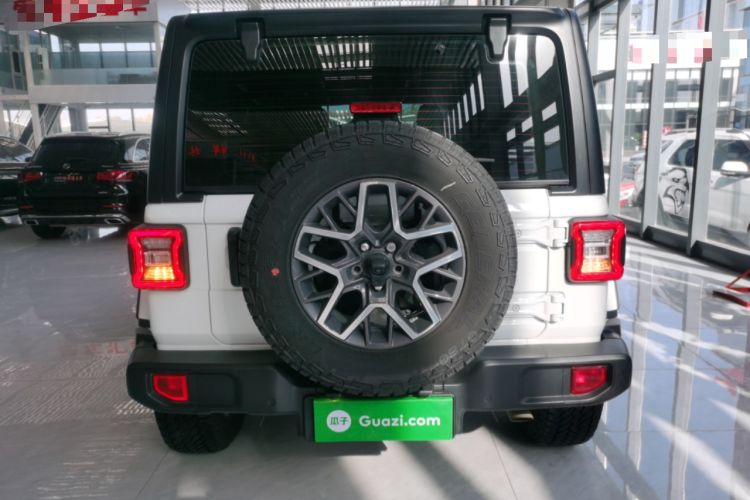 Used Jeep Wrangler 2024 2.0T Sahara Four-Door Edition
