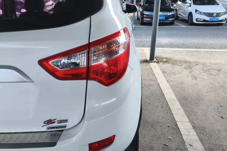 Used Changan CS35 2016 1.6L Manual Luxury Model China V Standard