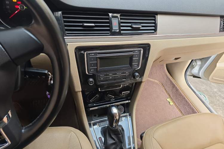 Used Volkswagen Bora 2014 1.6L Automatic Comfort Model
