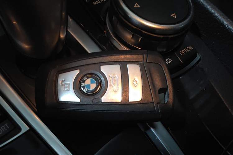 Used BMW 5 Series GT 2015 528i Leading Model