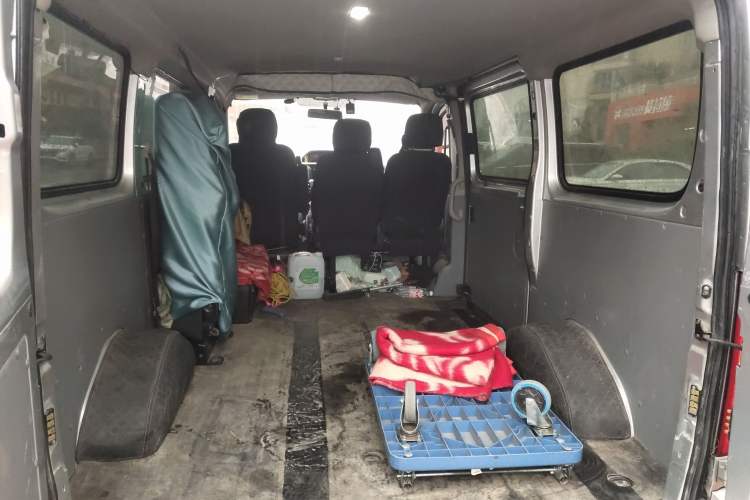 Used SAIC MAXUS Xintu V80 2023 2.0T Manual Classic Aoyuntong Short Wheelbase Ultra-Low Roof 5/6-Seater Trunk